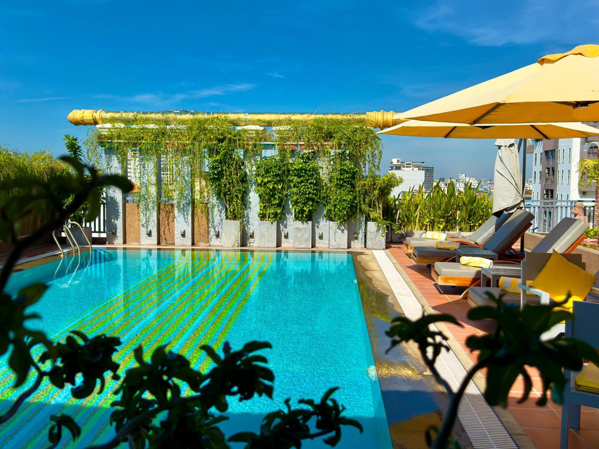 Jaya Suites Hotel Phnom Penh Exterior foto